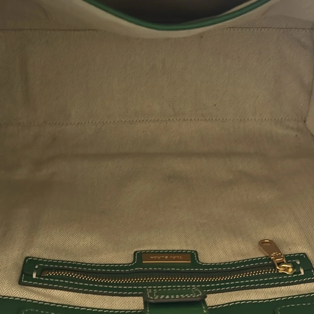 ♦️♦️ RARE!!!  AUTHENTIC TORY BURCH KELLY GREEN QUADRANT TOTE ♦️♦️ - Picture 2 of 8